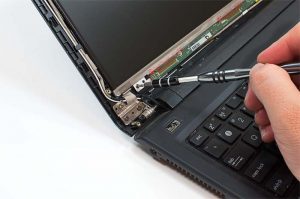 Monster laptop kasa menteşe tamiri